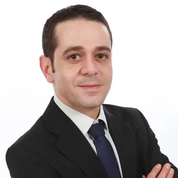 Business headshot photographed at Studios4u