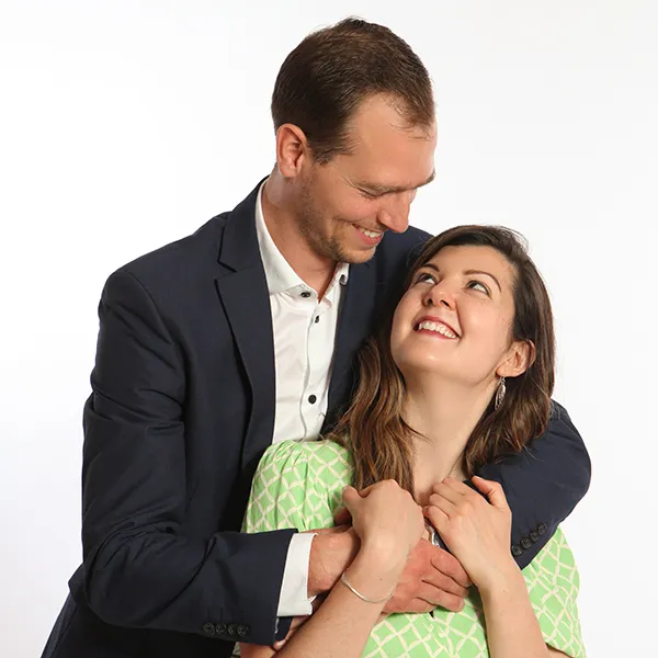 Family portrait photographed at Studios4u