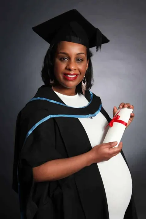 Graduation & Maternity Shoot photograph 4