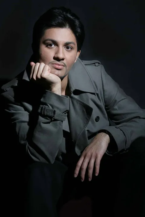 Model Portfolio Khan photograph 8
