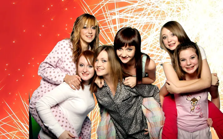 Teen Party Pics photograph 4