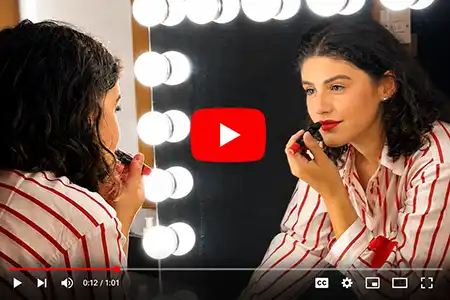 Video preview showing a Studios4u beauty station in use